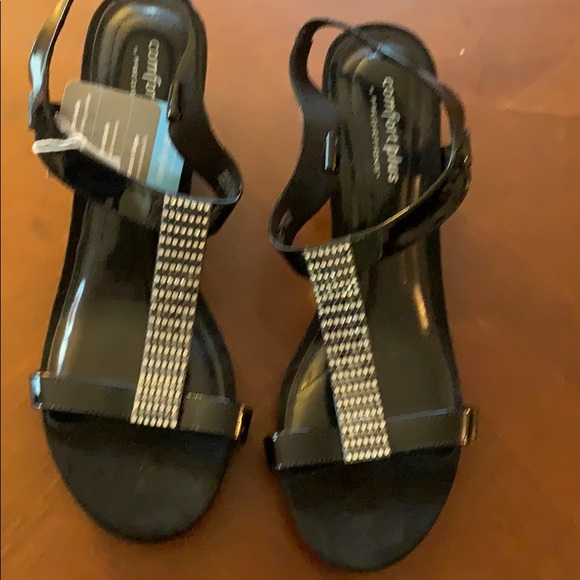 comfort plus by predictions sandals